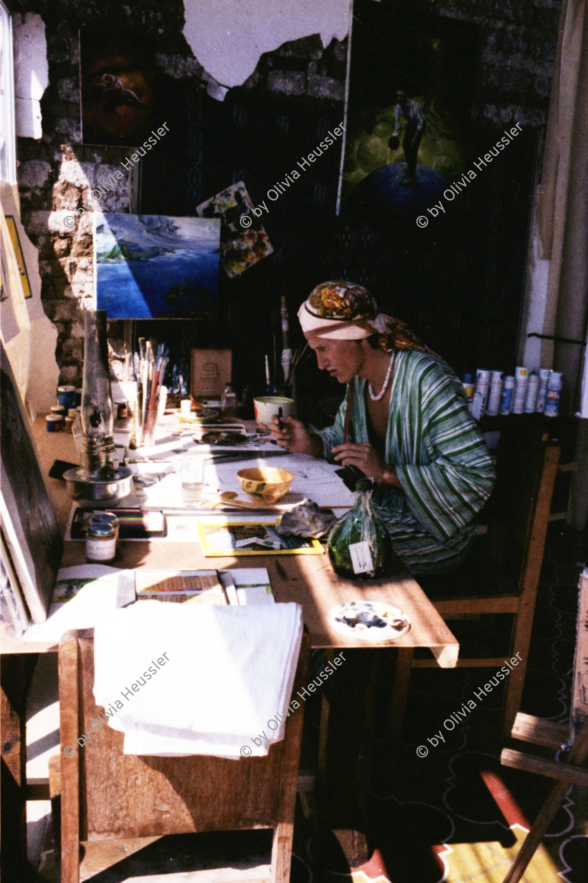 Image of sheet 19780200 photo 7: Künstler an der Arbeit. Panachajel,  Guatemala 1978