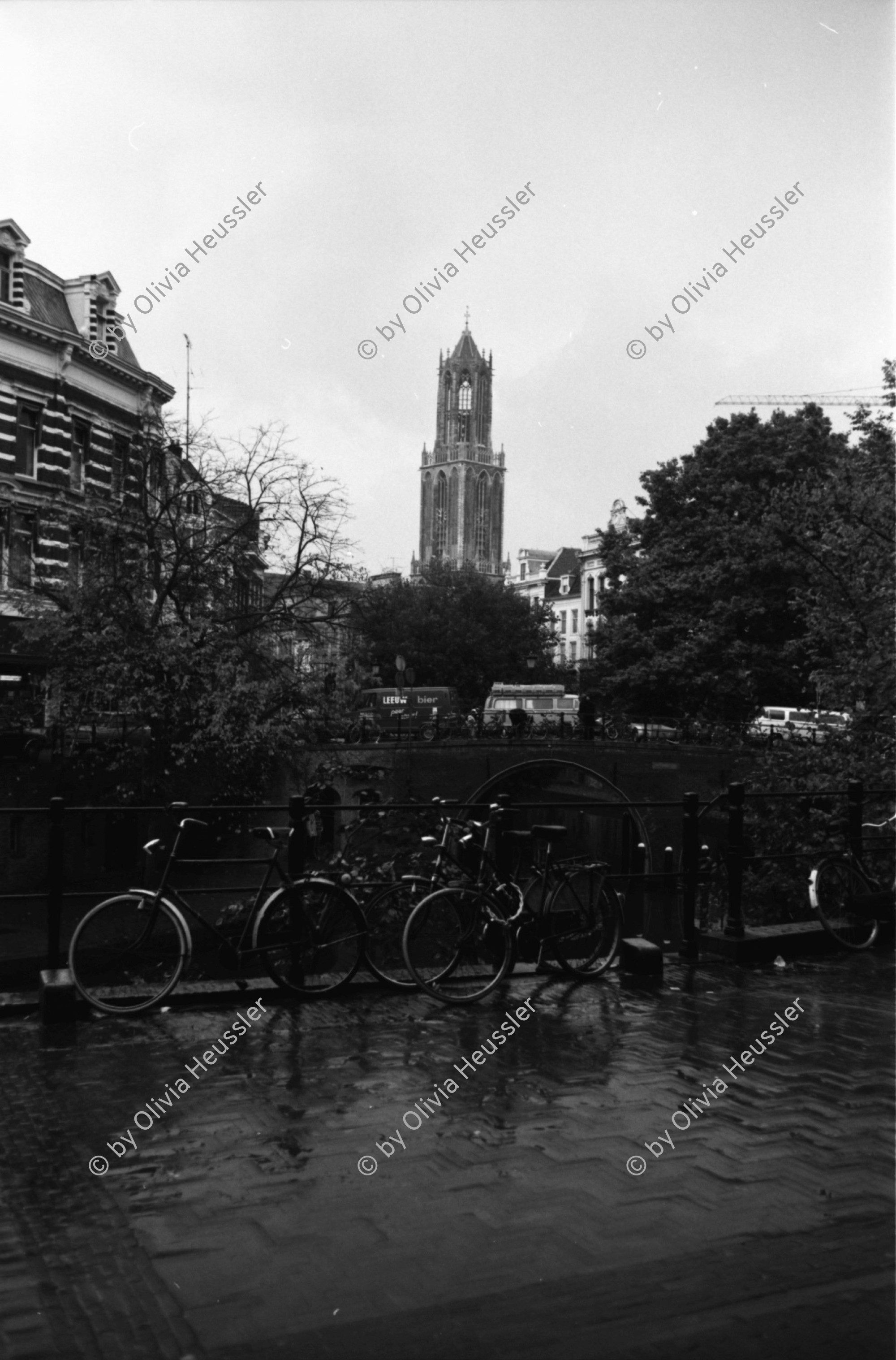 Image of sheet 19790030 photo 31: Strassenszene Utrecht Niederlanden Holland 1979 Stadtbild Turm Kirche Architektur