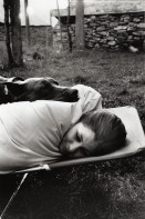 Image of sheet 19790110 photo 30: Gordevio Delia Heussler liegt in einem Bett mit ihrer dänischen Dogge Dog Hund
Tessin Schweiz 1979 √
© 1979, by OLIVIA HEUSSLER / www.clic.li