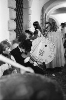 Image of sheet 19800020 photo 22: Frau mit weisser Fasnachtsmaske. Fasnacht 1980 Schweiz Switzerland culture
Olivia Larve