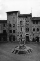 Image of sheet 19800040 photo 4: Platz 1980 Italien Siena San Giminano Jazzclub Italy Italia Schweiz Switzerland music concert club jazz