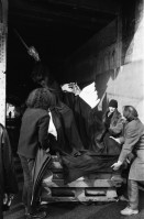 Image of sheet 19800090 photo 12: Protest der Gruppe 'Luft und Laerm' an der Langstrasse, Zuerich 1980.
Jugendbewegung Sechseläuten