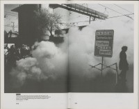 Image of sheet 19800091 photo 33: Während des Sechseläutens besetzt am 21. April 1980 die Gruppe Luft und Lärm Laerm die Unterführung an der Langstrasse im Kreis 5 gesperrt Rauch
Jugendbewegung Bewegig AJZ Zürcher Jugendunruhen Demonstrationen
Zürich Youth movement protest 1980