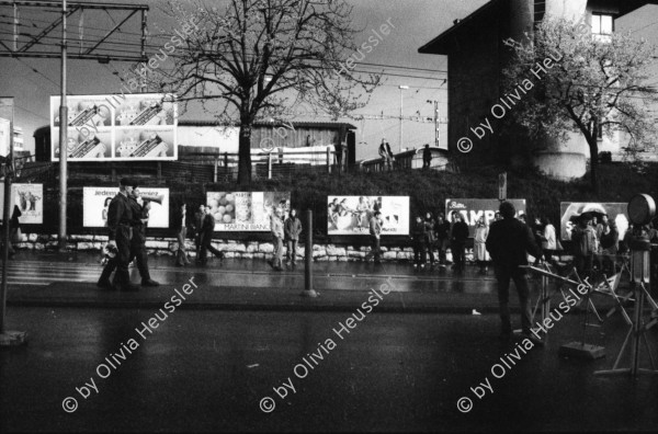 Image of sheet 19800092 photo 0: Protest der Quartiergruppe »Luft und Laerm« am 21.4.80 in der Langstrasse, Zuerich.
Zollhaus