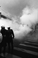 Image of sheet 19800092 photo 17: Polizei Einsatz mit Traenengas in der Langstrasse, Zuerich 1980. 

Jugendbewegung Zuercher Unruhen Youth movement protest Schweiz Switzerland Europe