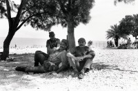 Image of sheet 19800120 photo 29: Totes Meer. im Dienst der israelischen Armee Soldat. Soldaten Gruppe. Israel √ 1980
Soldier Army Military