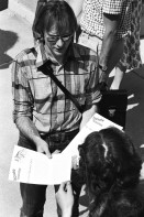 Image of sheet 19800150 photo 28: Heinz Liechti verteilt die trotzkistische »Bresche« an der Besetzung der Universität Zuerich, Kuenstlergasse Zuerich 1980.

Jugendbewegung