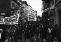 Image of sheet 19800192 photo 33: Unzufriedenen Demonstration an der Langstrasse in Zürich, 1980. youth movement protest Jugendbewegung Bewegig AJZ Zürcher Jugendunruhen Demonstrationen