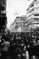 Image of sheet 19800192 photo 38: Unzufriedenen Demonstration an der Langstrasse, Zuerich 1980.

Zürich ZAZ Bellerive
youth movement protest
Jugendbewegung Bewegig  Zürcher Jugendunruhen Demonstrationen
Exhibition: Photobastei 2.0 Zürich 2020