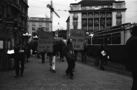 Image of sheet 19800200 photo 35: Protest gegen US Politik im Iran, Paradeplatz, Zuerich 1980.