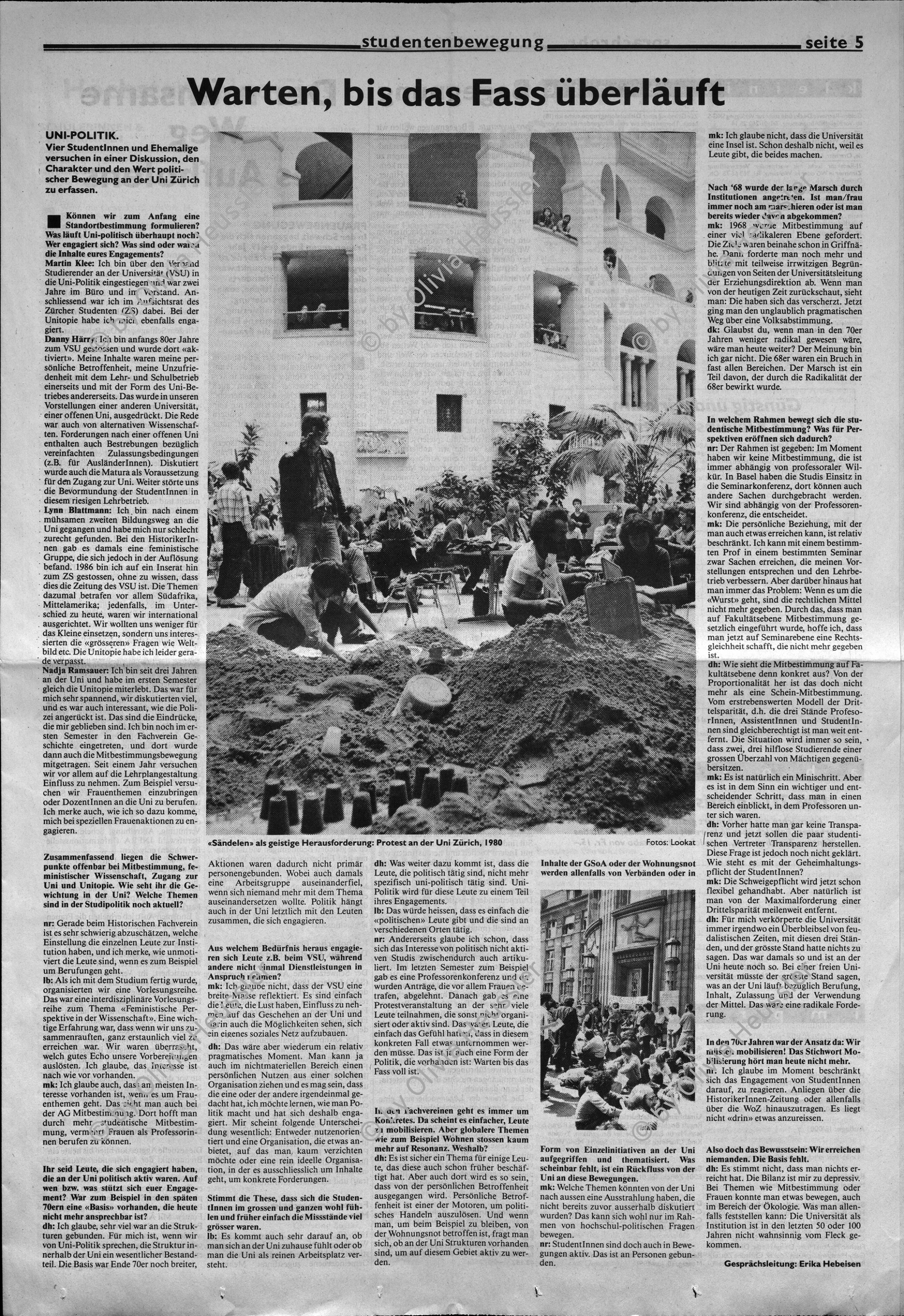 Image of sheet 19800240 photo 21: Studierende in der Universitaet beim puddeln im Sandkasten, Zuerich 1980. Protest gegen das Verbot eines Videofilm. student Universität Schweiz