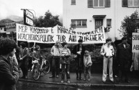 Image of sheet 19800261 photo 29: Kinder demonstrieren an der Schweighofstrasse gegen Verkehr, Zürich Schweiz 1980. 
trafic public transport Protest Demonstration Kids Strasse