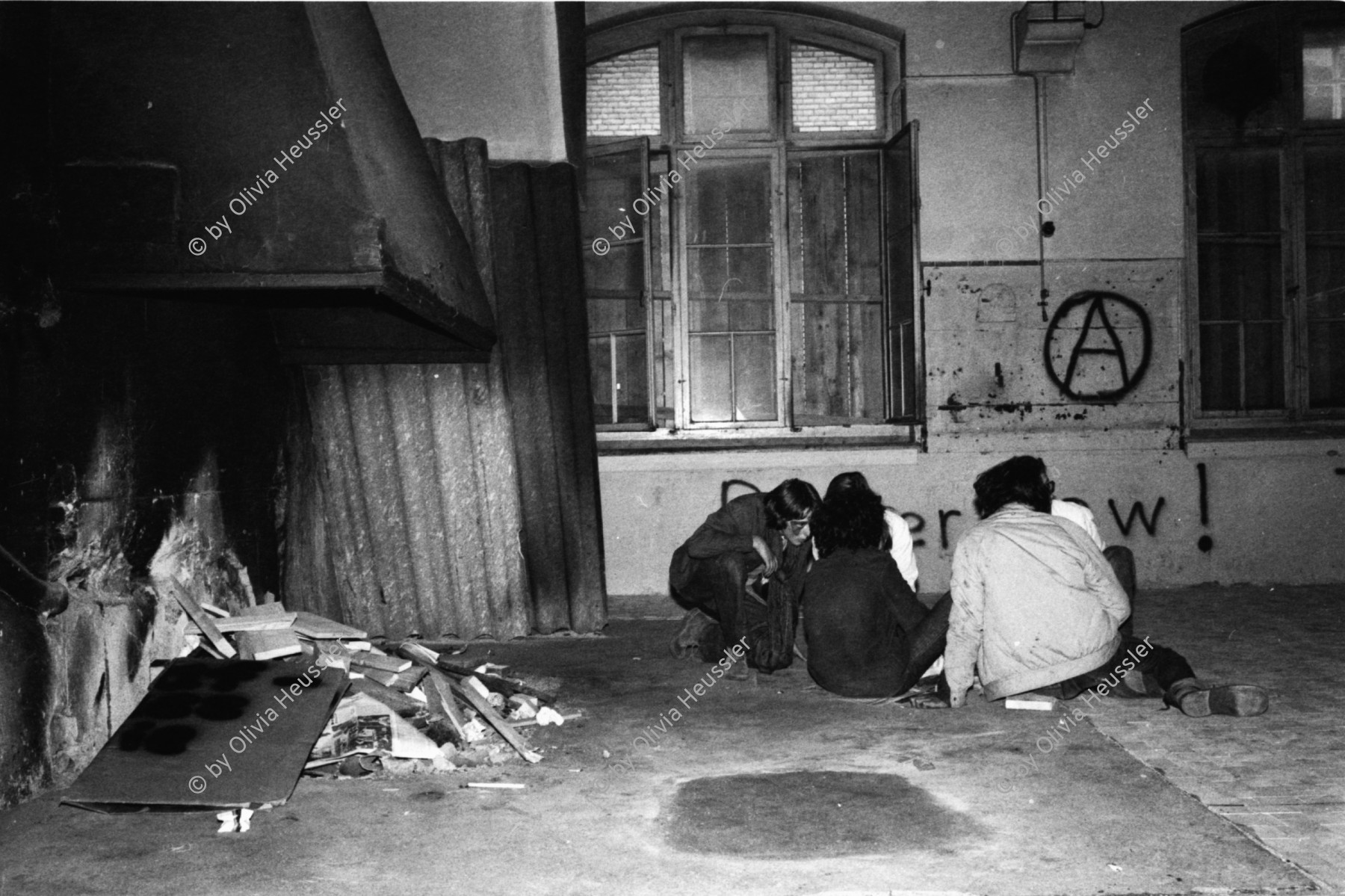 Image of sheet 19800271 photo 25: Eröffnung AJZ Limmatstrasse 18 Kreis 5
Jugendbewegung Bewegig AJZ Zürcher anarchist A Jugend Jugendunruhen Kultur Autonomes Jugendzentrum Leben
Zürich 1980 Youth protest movement