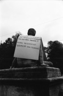 Image of sheet 19800282 photo 15: rtsg. 800281 Streik an der Uni. 'Polizei raus aus der Uni' 'Streik Solidarisiert Euch'
'sofortige Freigabe des verbotenen Films Video
Gegen Zensur und Repression von Hilty und Alfred Gilgen Films und der Geräte'  
'für eine freie Uni gegen Selektion und Repression' etc. Key
Jugendbewegung Bewegig AJZ Zürcher Jugendunruhen Demonstrationen
Zürich youth movement protest 1980 ?