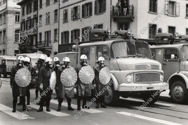 Image of sheet 19800302 photo 2: From: Zürich Sommer 1980


Jugendbewegung Bewegig Zürcher Jugendunruhen Demonstrationen
Zürich youth movement protest 1980 √ Kreis fünf 5