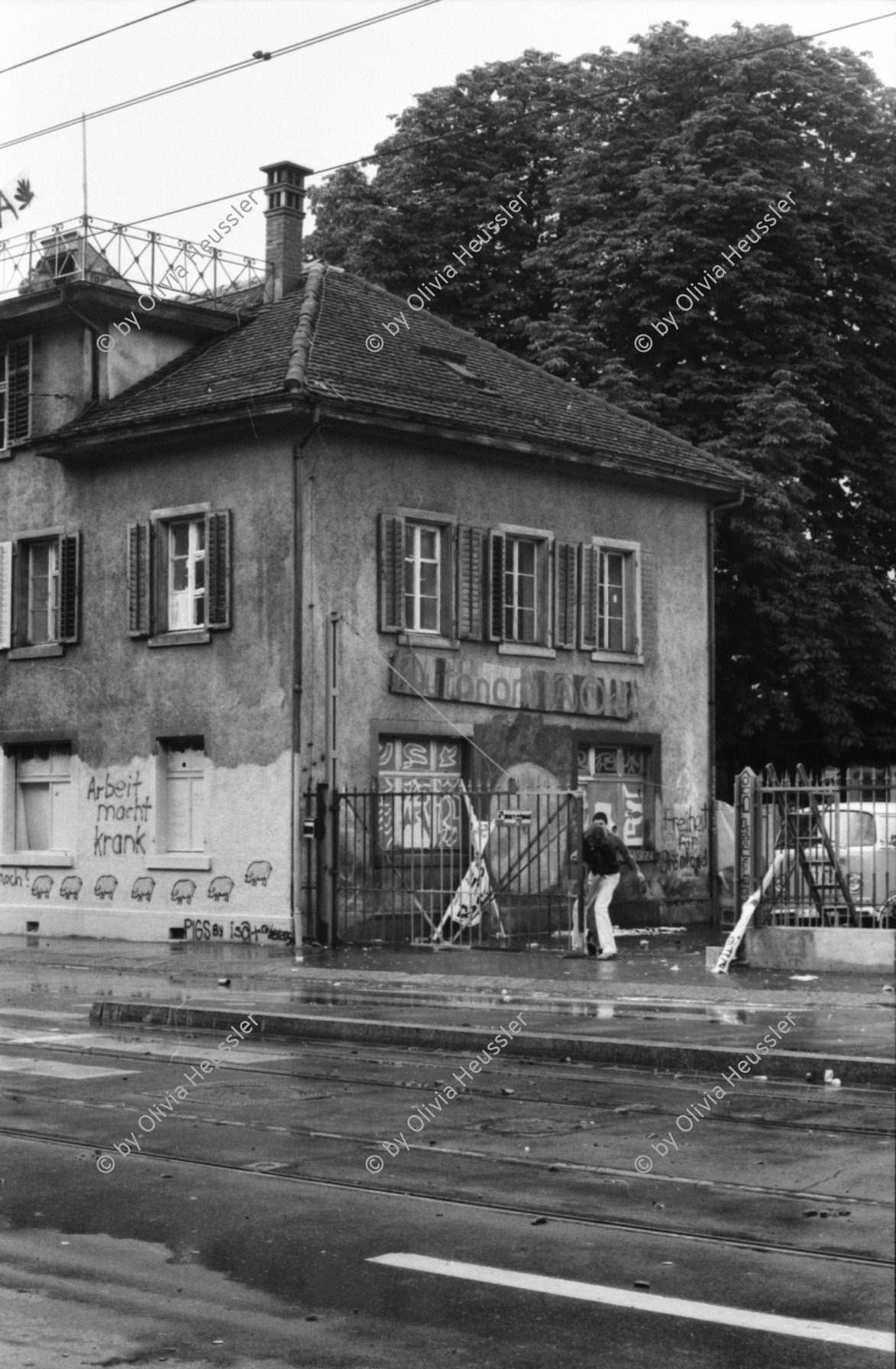 Image of sheet 19800302 photo 26: Das Autonome Jugendzentrum AJZ während den Zürcher Jugendunruhen in Zürich 1980.
Jugendbewegung Bewegig  
Zürich youth movement protest