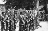 Image of sheet 19800320 photo 2: Soldaten an Militärparade am Schweizerischen Nationalfeiertag auf dem Bürkliplatz in Zürich am 1. August 1980.
 
Achtung! Bilder mit Nummern von diesem Bogen bei 800321 im PC archiviert