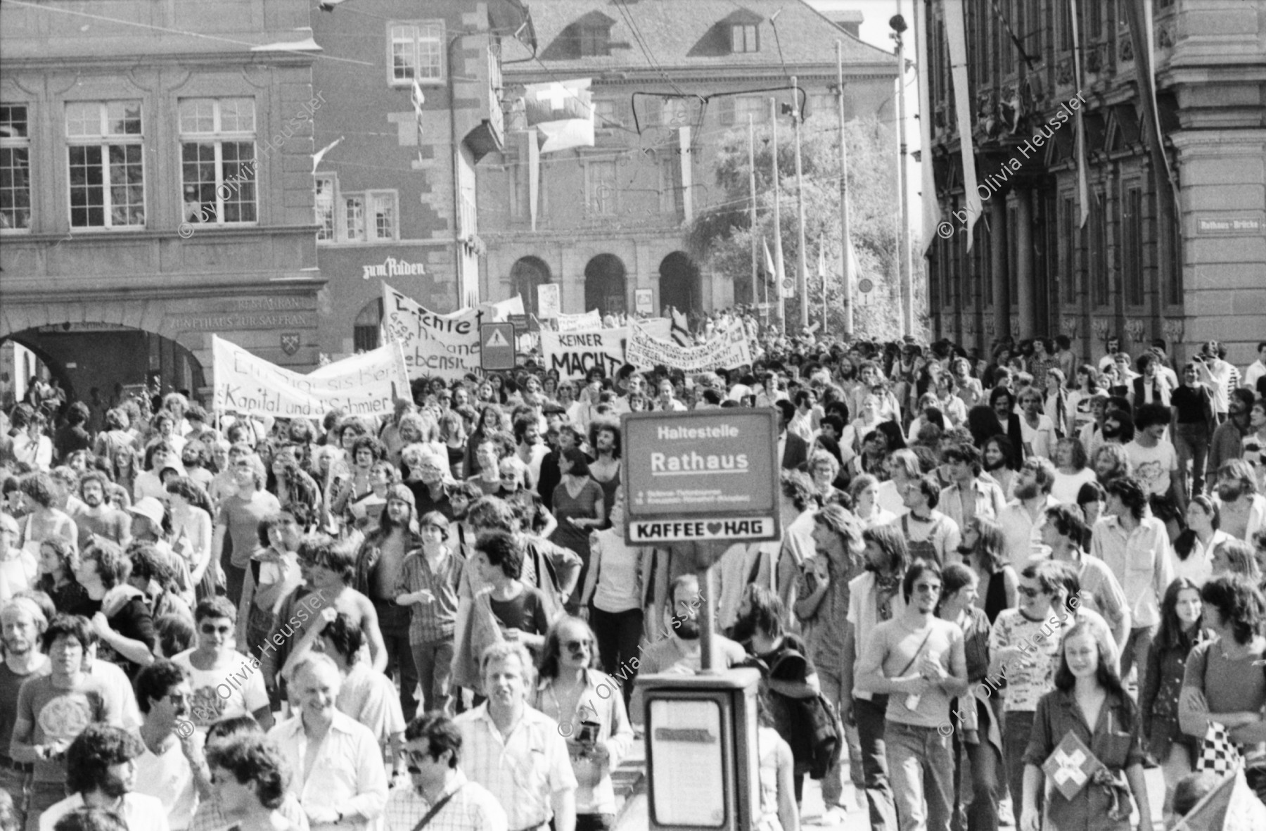 Image of sheet 19800323 photo 17: Unzufriedenen Demonstration gegen Strafverfahren am 1. August 1980 am Limmatquai in Zürich.
Jugendbewegung Jugendunruhen 80s youth movement protest