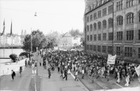Image of sheet 19800323 photo 32: Unzufriedenen Demonstration gegen die Strafverfahren in Zuerich 1980. 
Jugendbewegung Bewegig Zürcher Jugendunruhen Demonstrationen
Zürich youth movement protest