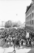 Image of sheet 19800323 photo 33: Unzufriedenen Demonstration gegen die Strafverfahren in Zuerich 1980. 
Jugendbewegung Bewegig Zürcher Jugendunruhen Demonstrationen
Zürich youth movement protest