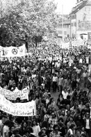 Image of sheet 19800323 photo 34: Unzufriedenen Demonstration der Jugendbewegung am 1. August 1980 in Zürich. Bewegig Zürcher Jugendunruhen youth movement protest