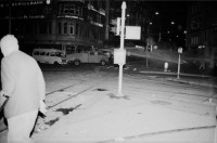 Image of sheet 19800343 photo 21: Aus: Zürich, Sommer 1980 p.45
Ausschreitungen mit Plünderungen, Sachbeschädigungen und einer Brandstiftung am 30. August im Raum Bellevue im Anschluss an eine unbewilligte Wohnungsnot Demonstration von rund 1000 Jugendlichen.
(137 Verhaftungen) Tränengas Einsatz. Barrikade. 
Jugendbewegung Bewegig AJZ Zürcher Jugendunruhen Demonstrationen
Zürich youth movement protest 1980 √ Schweiz Switzerland Suisse Europe