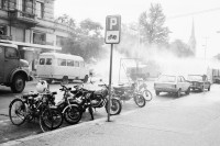 Image of sheet 19800343 photo 7: Ausschreitungen mit Plünderungen, Sachbeschädigungen und einer Brandstiftung im Raum Bellevue im Anschluss an die unbewilligte Wohnungsnot Demonstration. 137 Verhaftungen.
Zürich youth movement protest 1980 √ Schweiz Switzerland Suisse Europe