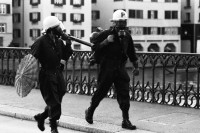 Image of sheet 19800362 photo 5: Demo für sofortige Wiedereröffnung des Autonomen Jugendzentrums AJZ. (geschlossen am 4.9.80) Polizeigrenadiere