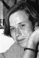 Image of sheet 19800420 photo 14: Roli Fischbacher, Weinbergstrasse 37. Zürich Schweiz 1980
