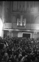Image of sheet 19800472 photo 3: An einer Vollversammlung der Zürcher Jugendbewegug in der Predigerkirche in Zürich 1980.
Jugendbewegung Bewegig Zürcher Jugendunruhen Demonstrationen