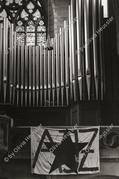 Image of sheet 19800481 photo 21: Besetzung Fraumuensterkirche, Zuerich, 1980.

Orgel behängt mit Transparent 'AJZ'
Jugendbewegung Bewegig AJZ Zürcher Jugendunruhen Demonstrationen youth movement
Exhibition: Zurich, The Eighties Photobastei Zürich 2020