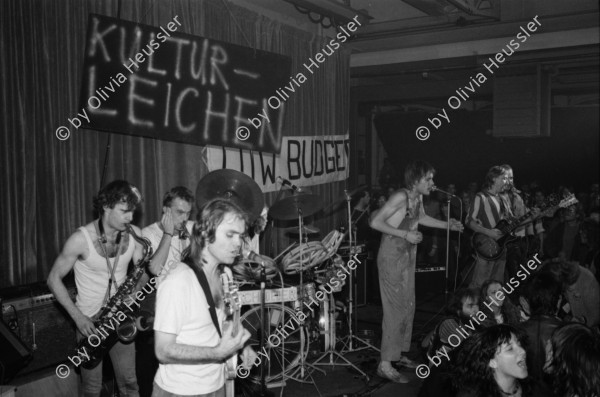 Image of sheet 19800503 photo 13: Konzert mit Schroeder's Road Show in der Aktionshalle 
Rote Fabrik Kulturleichen Low Budget
Jugendbewegung Bewegig AJZ Zürcher Jugendunruhen 
Exhibition 2020 Ziegel oh Lac