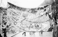Image of sheet 19800511 photo 13: Transparent an der Demonstration für die Rote Fabrik, Zürich 1980. 
Jugendbewegung Bewegig AJZ Zürcher Jugendunruhen Youth movement