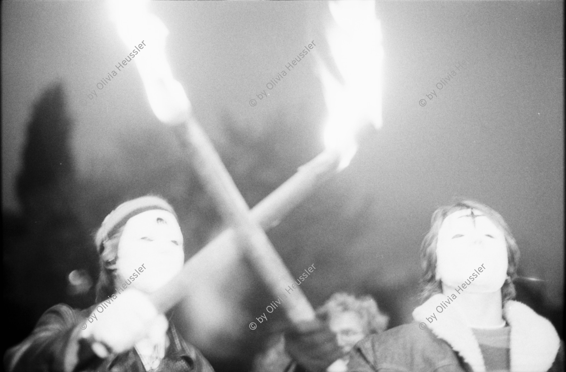 Image of sheet 19800511 photo 37: Nachtdemonstration in die Rote Fabrik, Zürich 1980. Protest youth movement
Jugendbewegung Bewegig AJZ Zürcher Jugendunruhen Demonstrationen culture