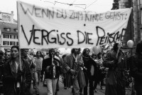 Image of sheet 19800520 photo 16: Wenn du zum Kinde gehst Vergiss die Peitsche, Zuerich, 1980.
Bewegig AJZ Zürcher Jugendunruhen Demonstrationen
Youth movement Zürich 
Exhibition:
Belgrade Photo Month 2019, 76 x 114 cm
Photobastei 2.0 Zürich 2020