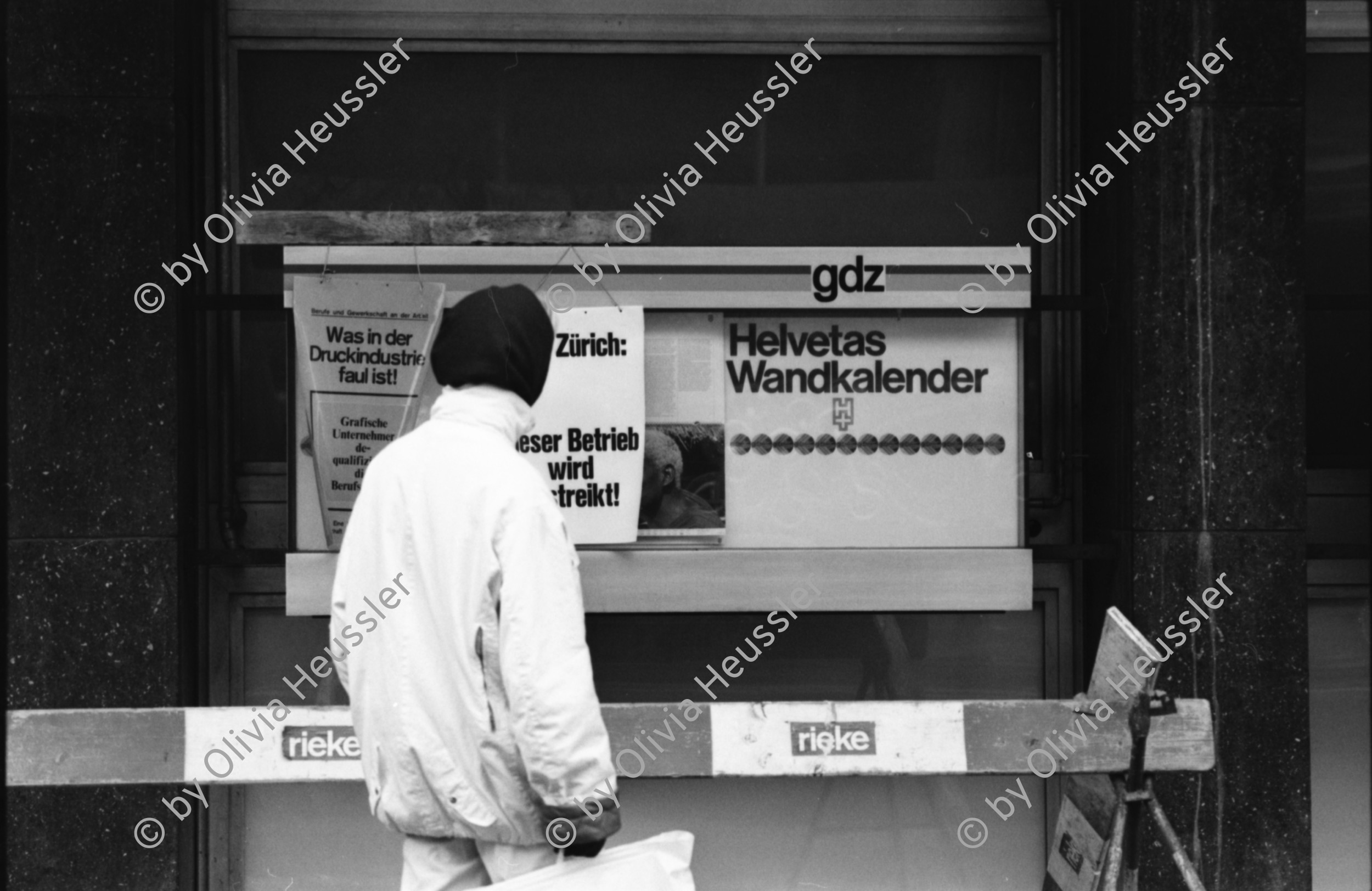 Image of sheet 19800530 photo 13: 'Dieser Betrieb wird bestreikt.