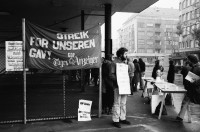Image of sheet 19800530 photo 7: 'Dieser Betrieb wird bestreikt. Zürich Kreis 4