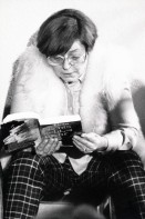 Image of sheet 19800541 photo 20: Lesung mit Dora Koster aus ihrem Buch: 'Nichts geht mehr'. Zürich Schweiz 1980.