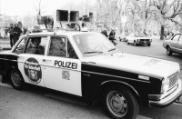 Image of sheet 19800662 photo 2: Polizeiwagen Auto Streifenwagen, Zürich 1980.