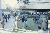 Image of sheet 19803000 photo 33: Die Polizei verhindert am 11. Oktober 1980 auf der Pestalozziwiese in Zuerich einen friedlichen Protest der Jugendbewegung und verhaftet viele.
Bewegig Zürcher Jugendunruhen Demonstrationen
youth movement