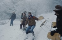 Image of sheet 19803001 photo 14: Dreharbeiten «Der Eisbrecher» Film von Urs Wäckerli, Zürich 1980.
 
Jugendbewegung Bewegig Zürcher Jugendunruhen Demonstrationen