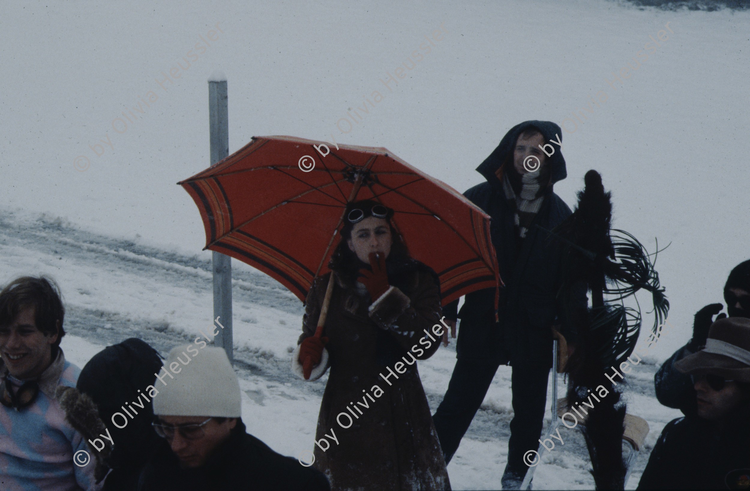 Image of sheet 19803001 photo 21: Dreharbeiten «Der Eisbrecher» Film von Urs Wäckerli, Zürich 1980.
 
Jugendbewegung Bewegig Zürcher Jugendunruhen Demonstrationen