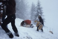 Image of sheet 19803001 photo 25: Dreharbeiten «Der Eisbrecher» Film von Urs Wäckerli, Hasliberg 1980.
 
Jugendbewegung Bewegig Zürcher Jugendunruhen Demonstrationen