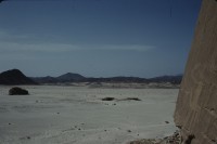 Image of sheet 19803002 photo 106: Aussicht auf die Sinai Wueste mit Felszeichnungen, Israel Palaestina, 1980.
