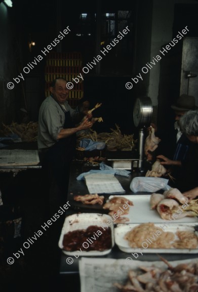 Image of sheet 19803002 photo 134: Chicken vendor at Market, Haifa Old town, Israel 1980.