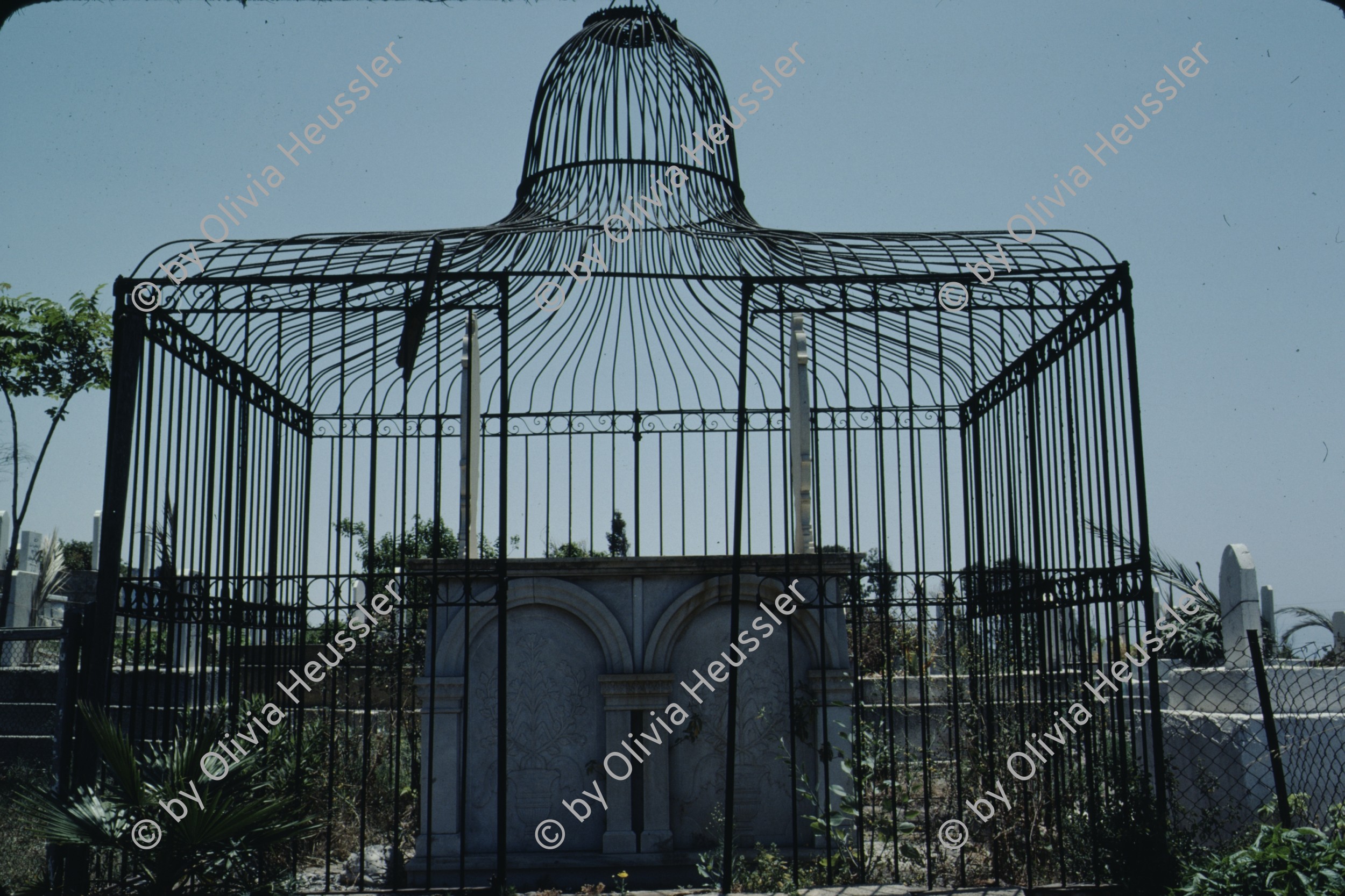 Image of sheet 19803002 photo 149: Grab auf palästinensischem Friedhof bei Haifa, Israel 1980.