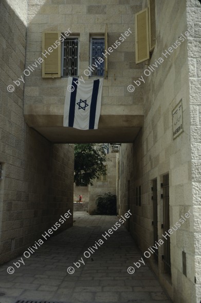 Image of sheet 19803002 photo 23: Israelische Flagge in Jerusalem, Palestine 1980.