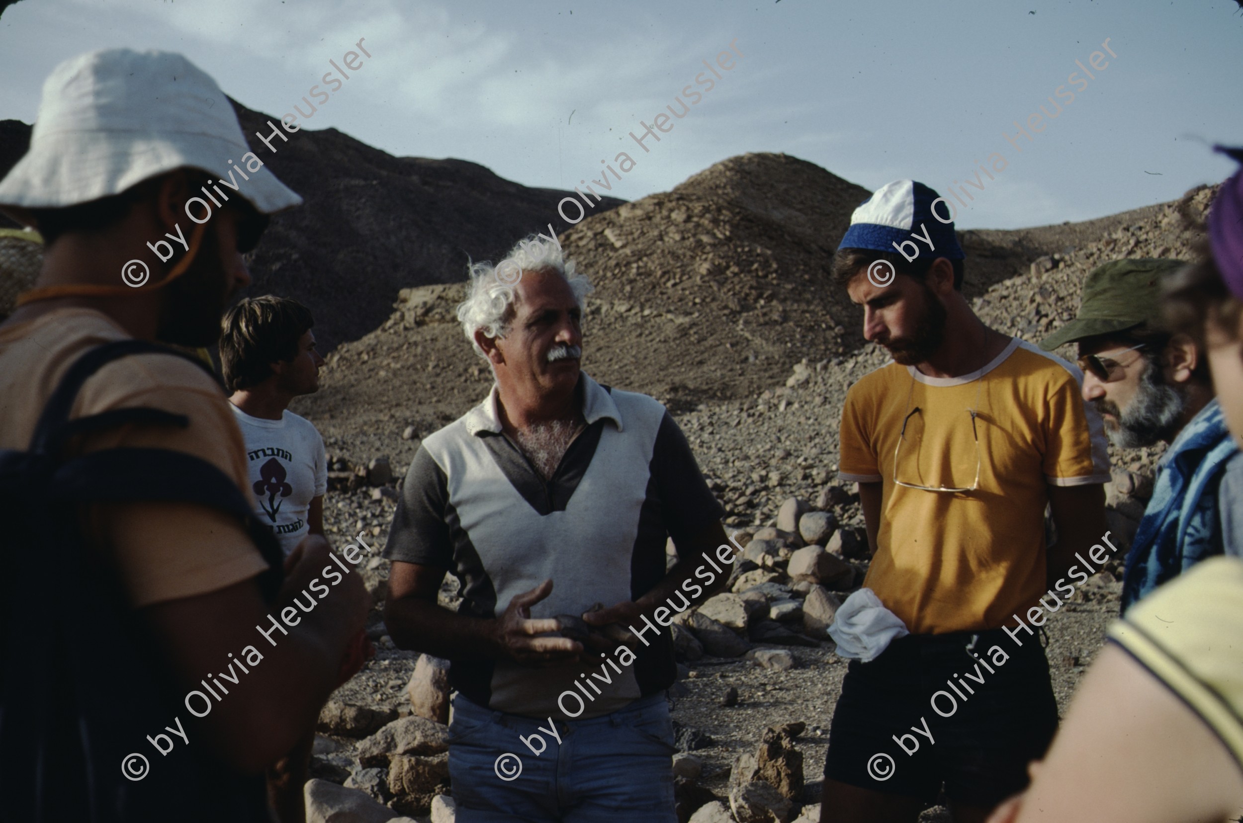 Image of sheet 19803002 photo 70: Israelische Naturfreunde mit Touristengruppe, Sinai Wüste, Israel 1980.