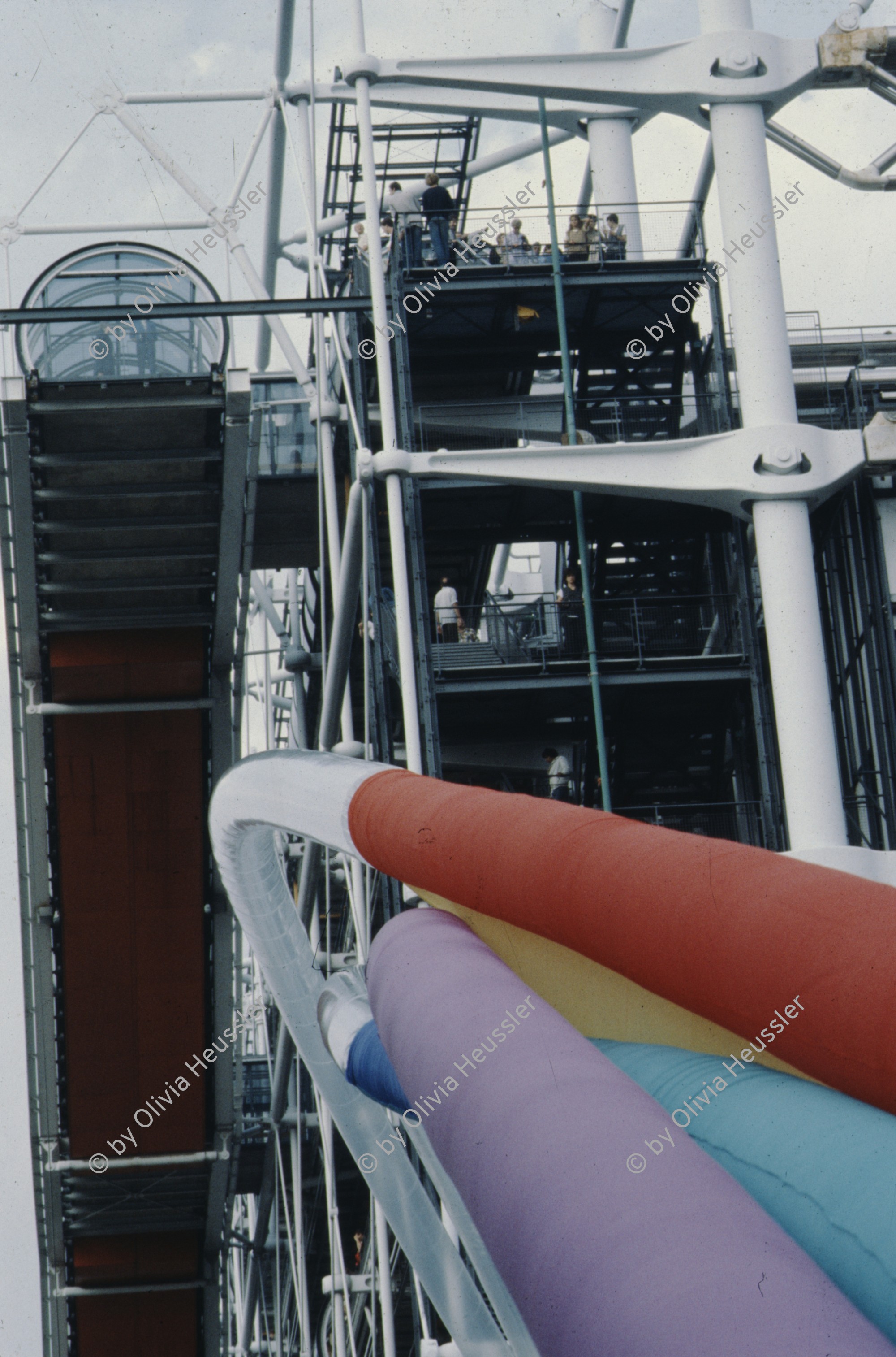 Image of sheet 19803004 photo 32: Carneval at the Reuss River, Lucerne 1980.