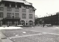 Image of sheet 19810020 photo 6: Volkshaus. Helvetiaplatz 
Jugendbewegung Bewegig AJZ Zürcher Jugendunruhen Demonstrationen
Zürich youth movement 1981 √